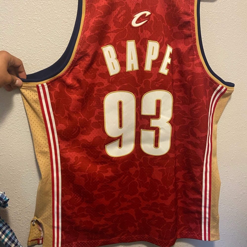 Bape x mitchell&ness Cleveland jersey